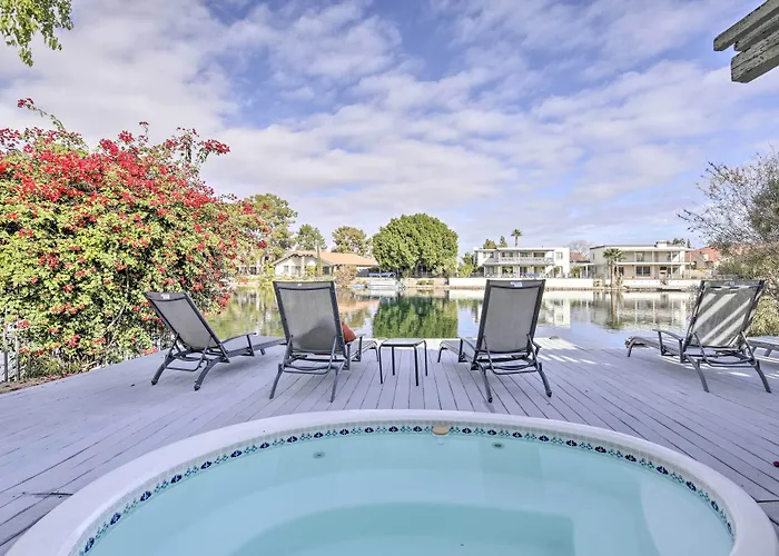 Sun Deck, Hot Tub! Lakefront House Ferienhaus Tempe