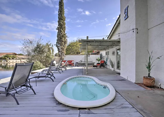 Ferienhaus Sun Deck, Hot Tub! Lakefront House